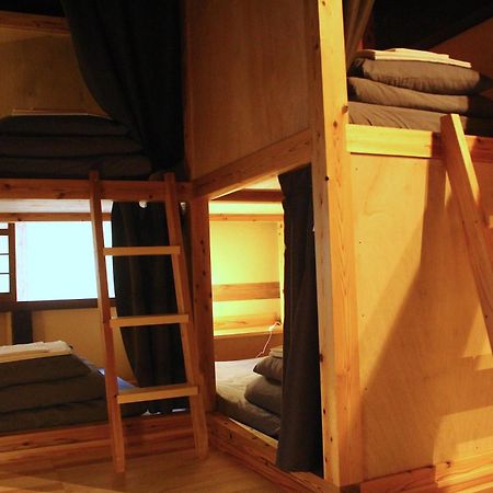 Hostel & Tatami Bar Uchikobare -内子晴れ- Exterior photo