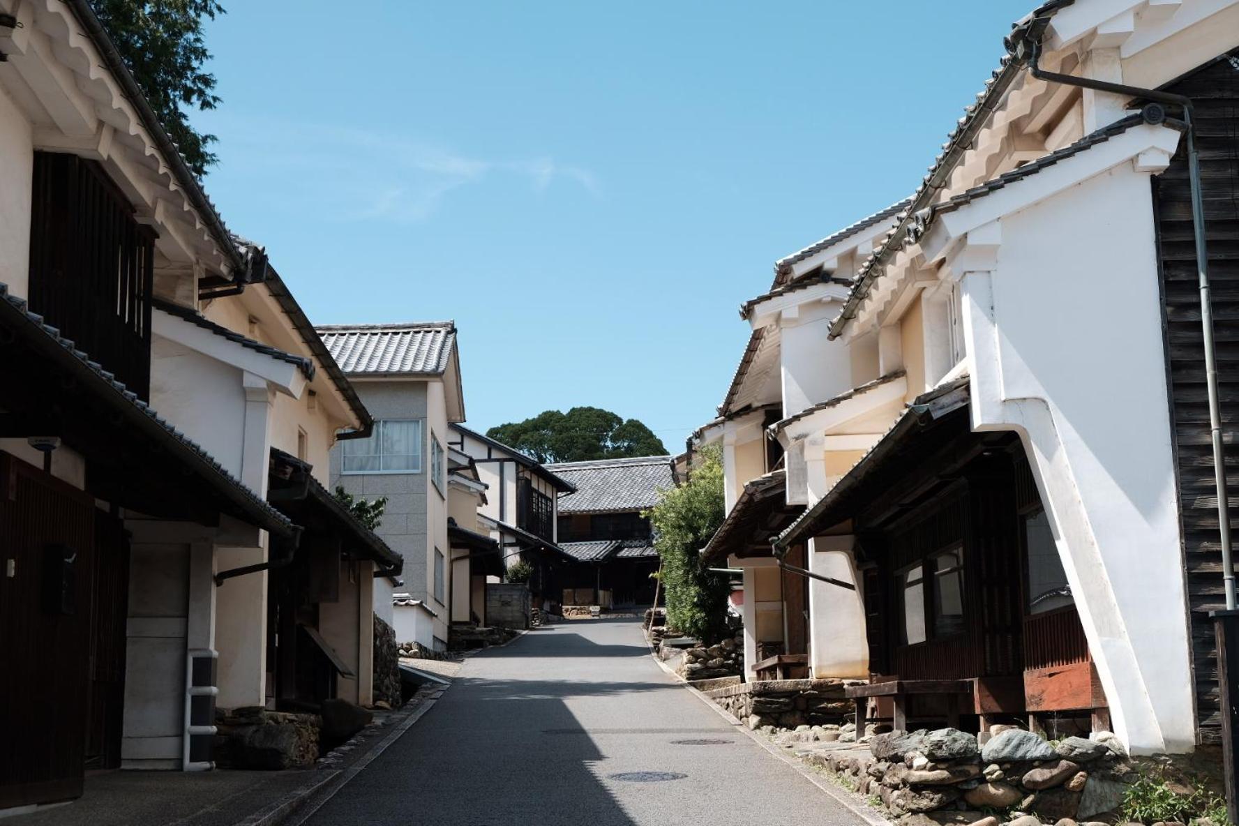 Hostel & Tatami Bar Uchikobare -内子晴れ- Exterior photo