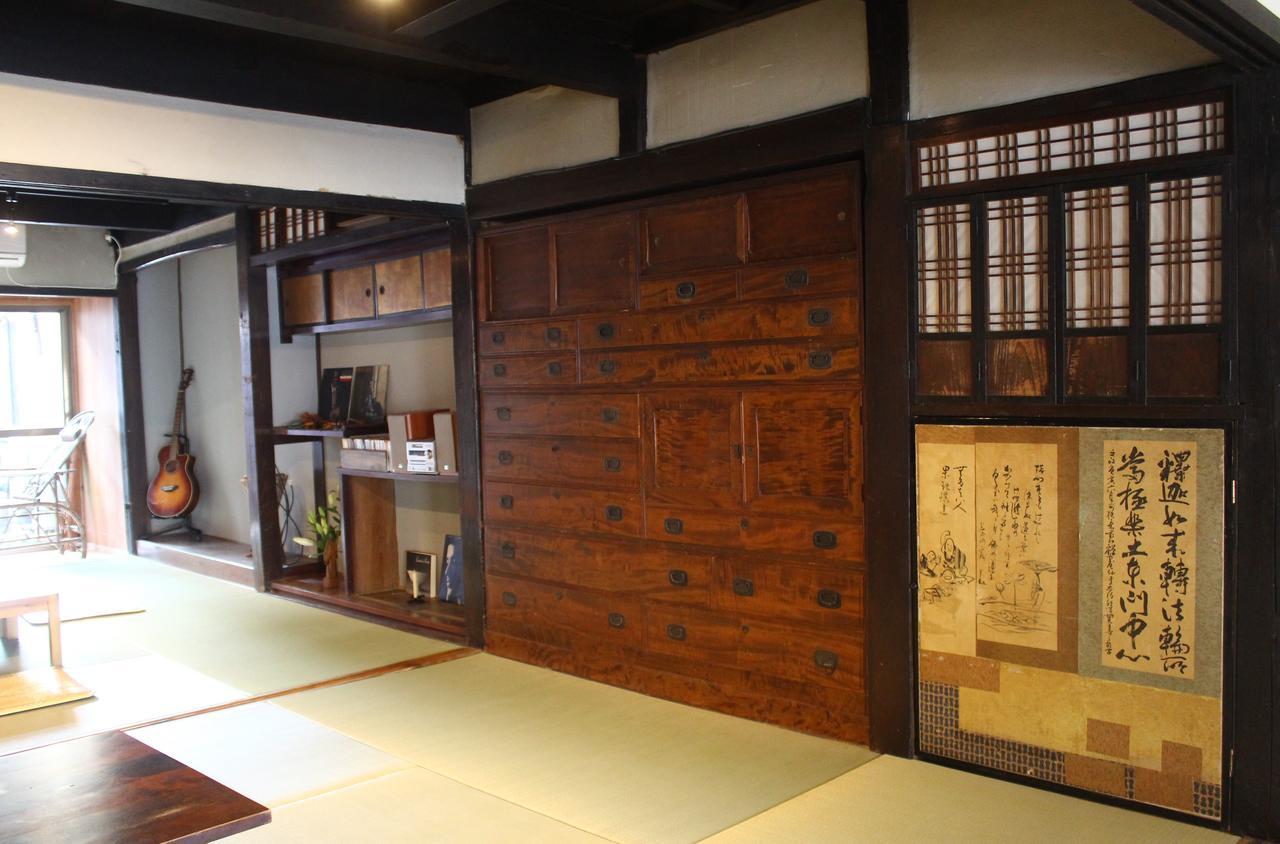 Hostel & Tatami Bar Uchikobare -内子晴れ- Exterior photo